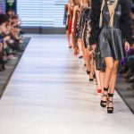 Panggung Catwalk Untuk Berjalannya Para Modeling