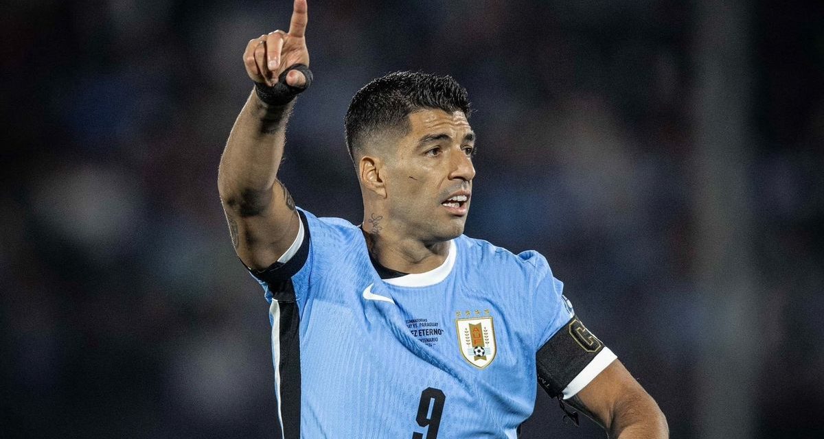 Pemain Bola Uruguay Luis Suarez Si Kontroversial