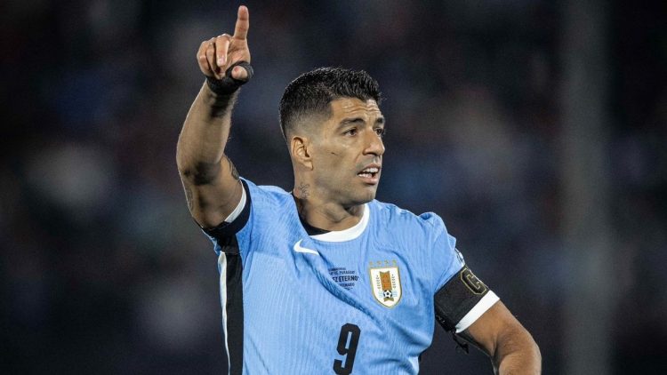 Pemain Bola Uruguay Luis Suarez Si Kontroversial