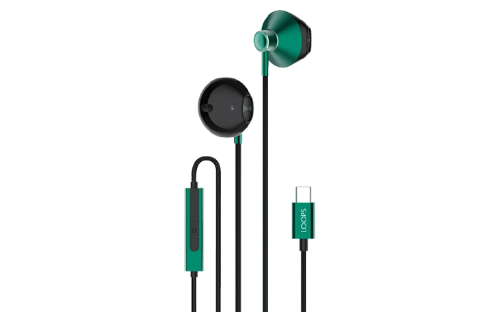 Perangkat Berkabel Sebuah Headset Tipe Lama