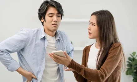 Perasaan Hati Cemburu Pada Seseorang Yang Mengalami