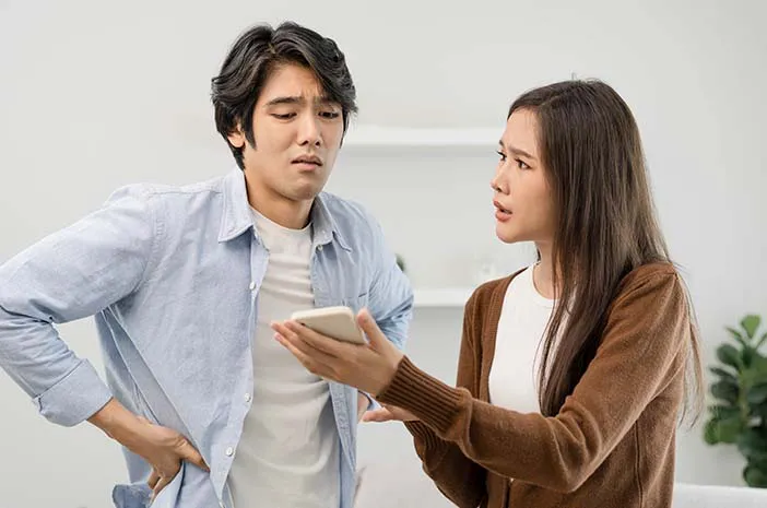 Perasaan Hati Cemburu Pada Seseorang Yang Mengalami