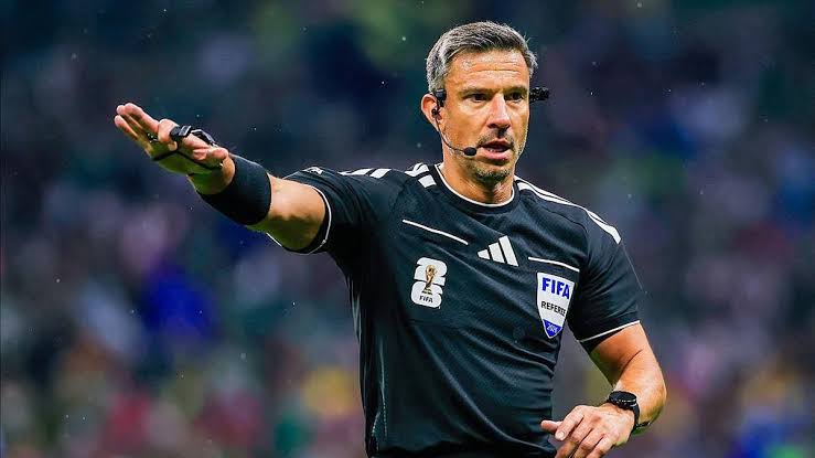 Petugas Permainan Wasit Yang Memiliki Tanggung Jawab