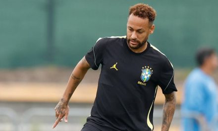 Pesepakbola Fenomenal Neymar Namun Tetap Jago