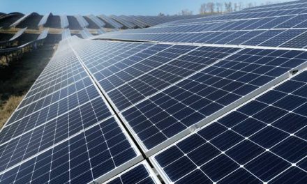 Teknologi Canggih Sebuah Perangkat Panel Surya