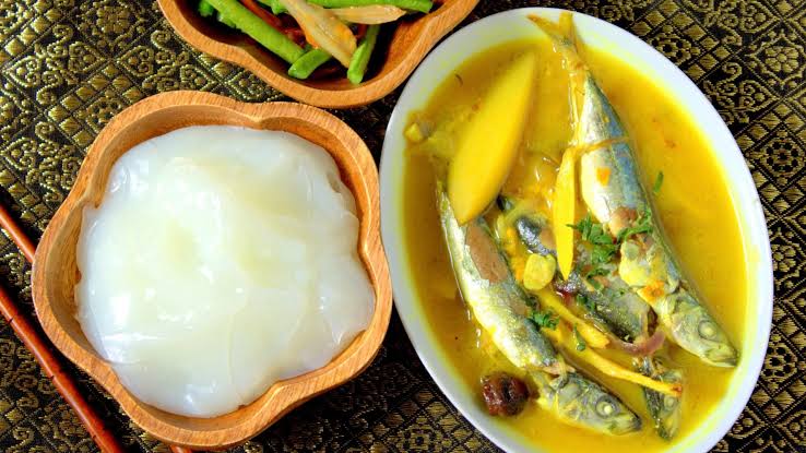 Hidangan Unik Sagu Menjadi Masakan Papeda