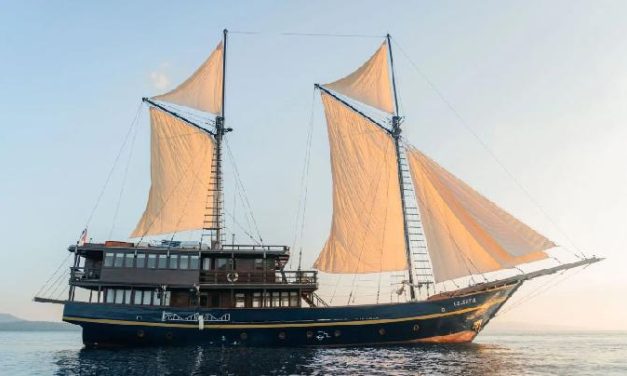Kendaraan Besar Perairan Sebuah Kapal