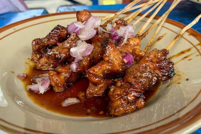 Makanan Tusuk Sate Dengan Berbagai Olahan Daging