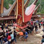 Kegiatan Adat Toraja Rambu Solo Pemakaman