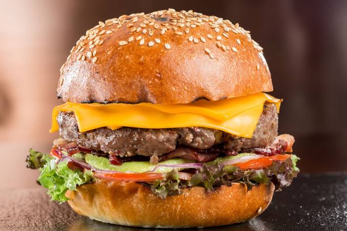 Sebuah Makanan Burger Yang Sangat Populer